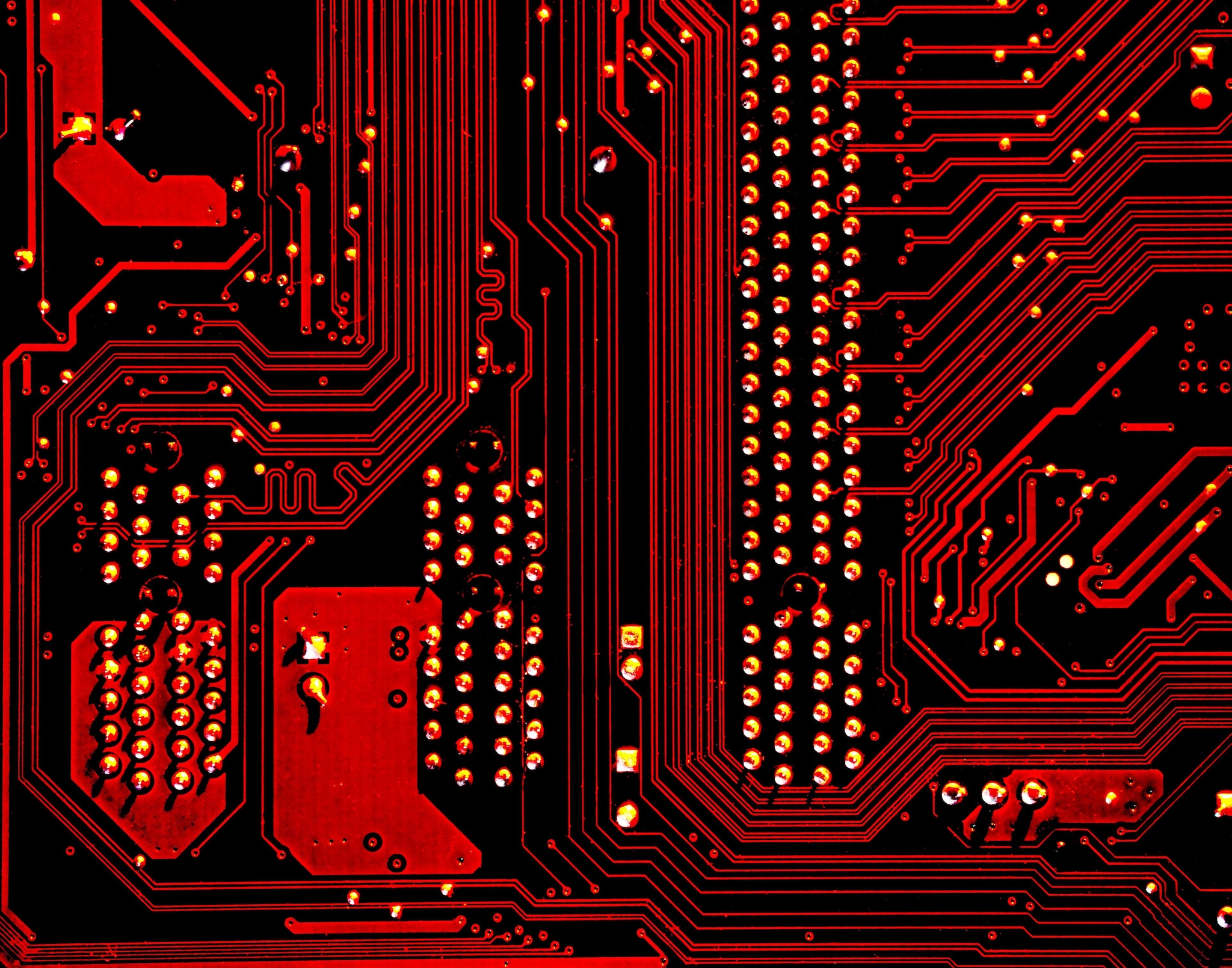 Artificial Intelligence, Cyberattacks & the Next Cold War