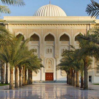 american university of sharjah logo